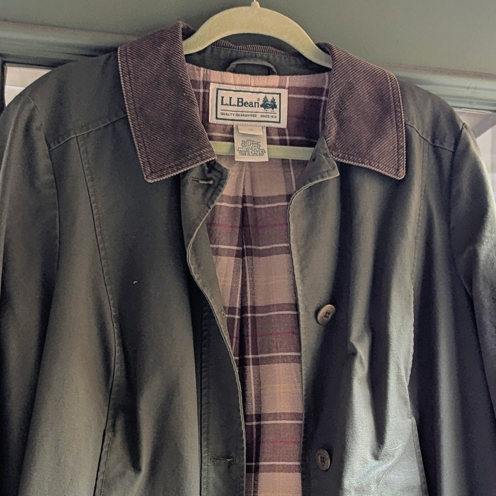 L.L. Bean Men's Olive Green Jacket with Plaid Lining